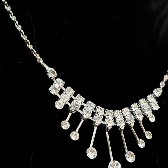 2 PIECE CLEAR RHINESTONE EARRING AND NECKLACE SET - Picture 9 of 13
